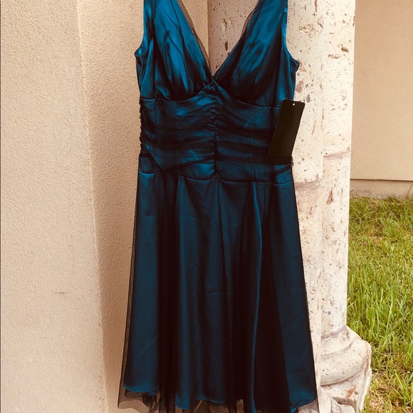 💋NWT Roulette Dress - Picture 6 of 6